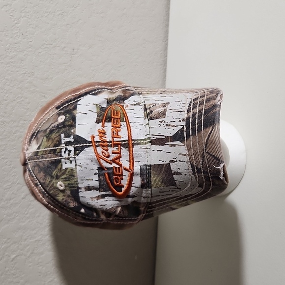 Paramont Outdoors Hat Team Realtree Camo Distressed Rounded Brim 86 - Picture 1 of 14